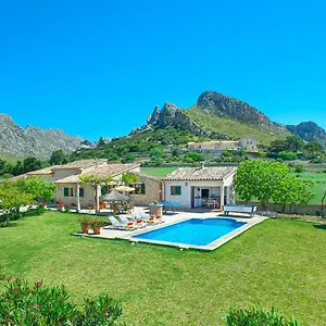 Owl Moya - Walking Distance To The Port de Pollenca